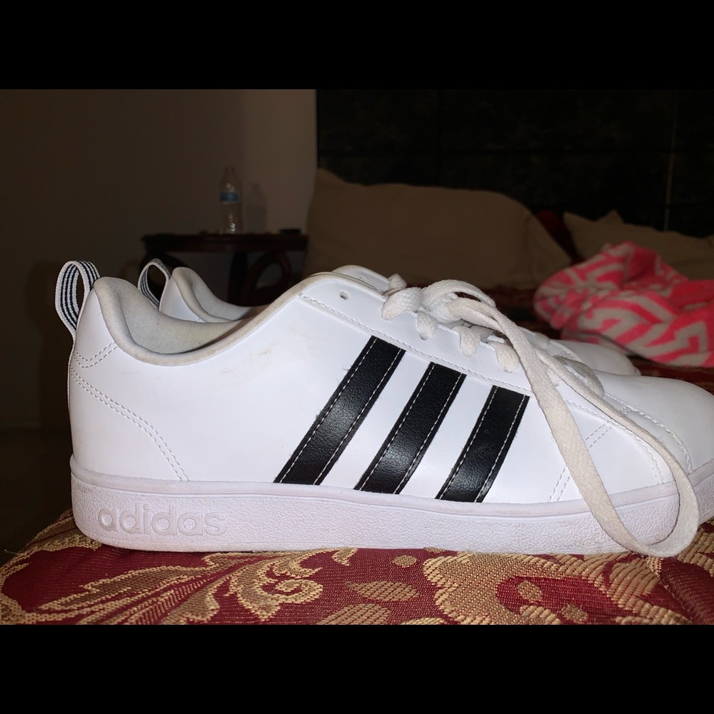 Adidas shoes - Picture 3 of 4